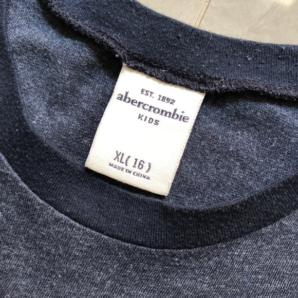 Abercrombie Boy’s T shirt, Angry Birds graphic - Picture 2 of 2